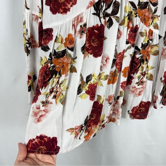 A.N.A Women's Floral Babydoll V-Neck Peasant Blouse Top White Burgundy Size M - Picture 6 of 9